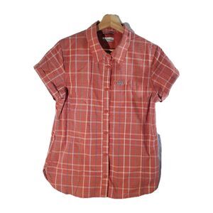 Columbia Women's Omni-Shade short-sleeve plaid shirt in a red/pink size M
